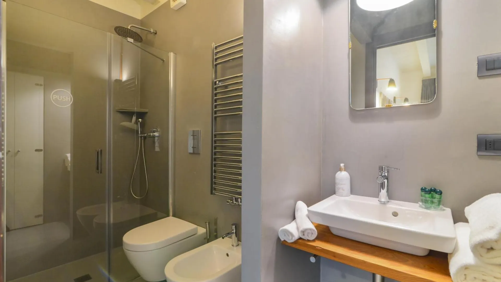 Cabanon Urban Apartments Peschiera del Garda Italia