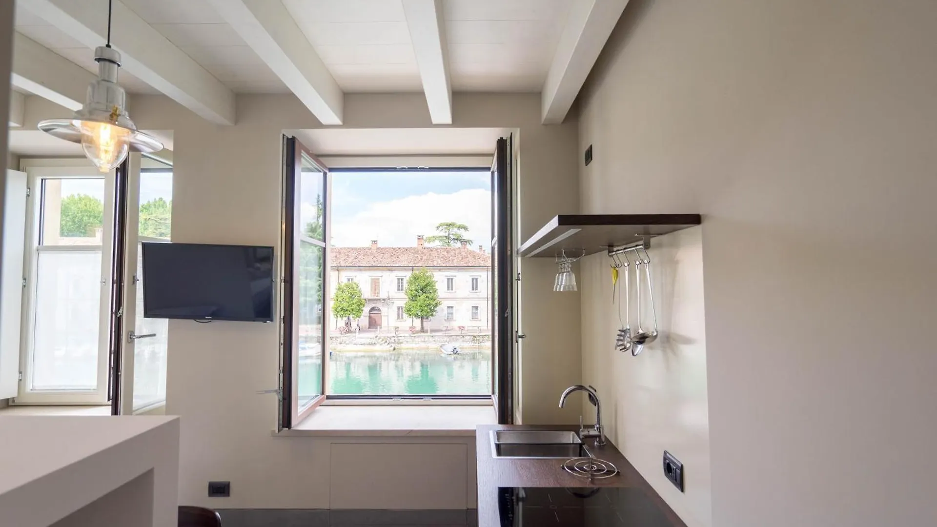 Cabanon Urban Apartments Peschiera del Garda