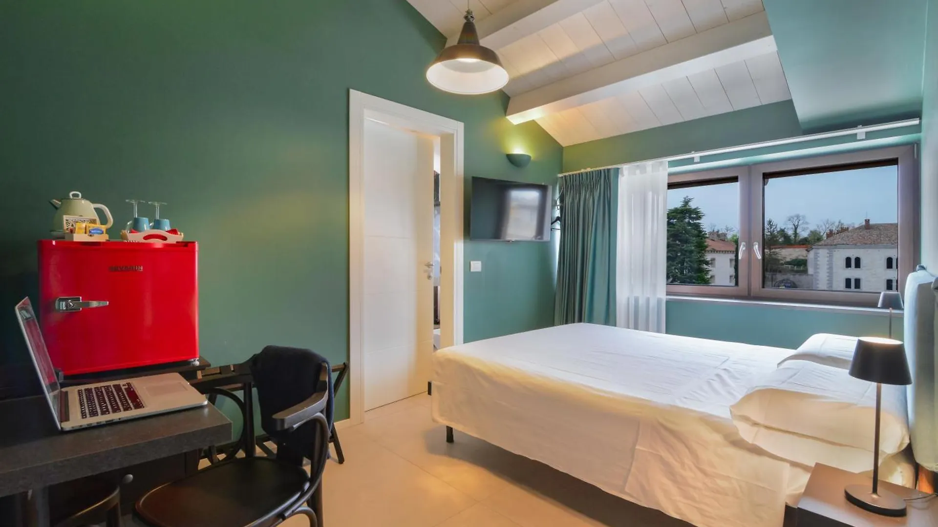 Cabanon Urban Apartments Peschiera del Garda 0*,  Italia