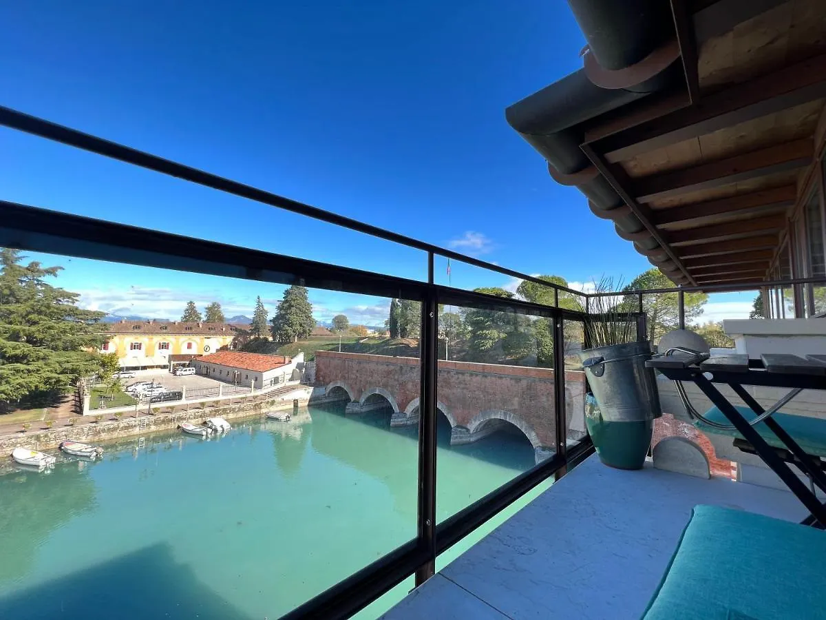 Cabanon Urban Apartments بسكييرا ديل غاردا