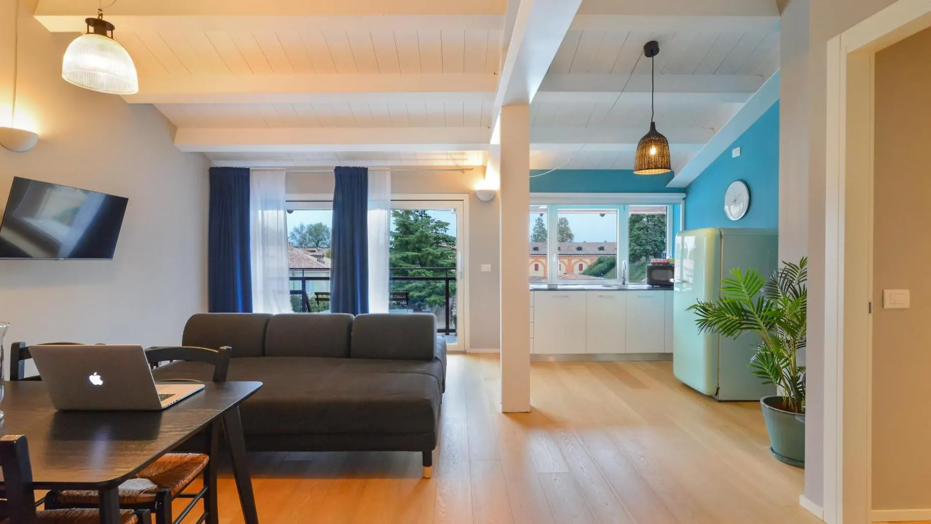 Cabanon Urban Apartments بسكييرا ديل غاردا