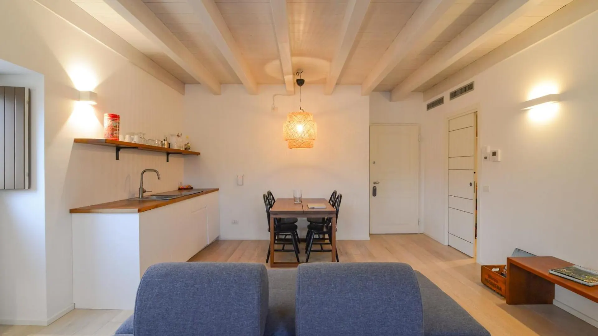 Cabanon Urban Apartments بسكييرا ديل غاردا