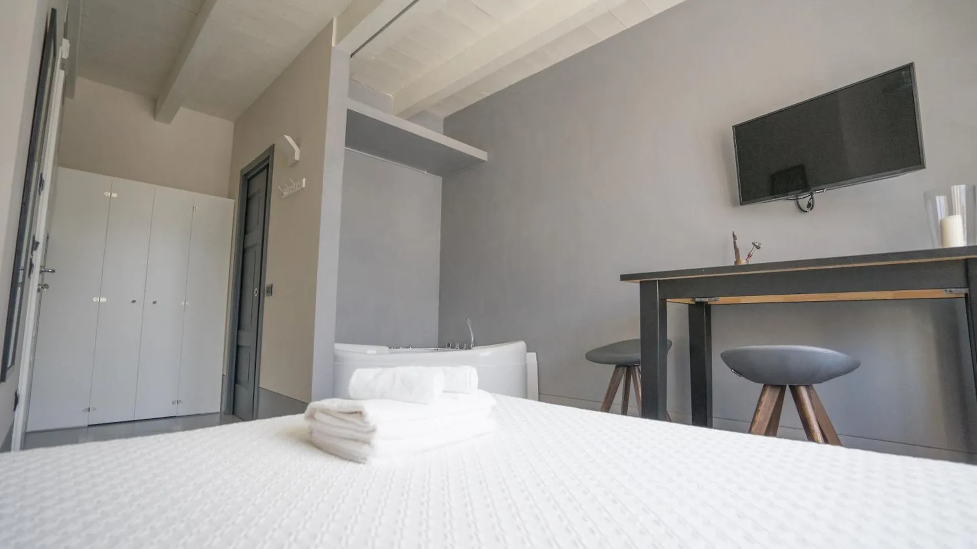 Cabanon Urban Apartments Peschiera del Garda 0*,
