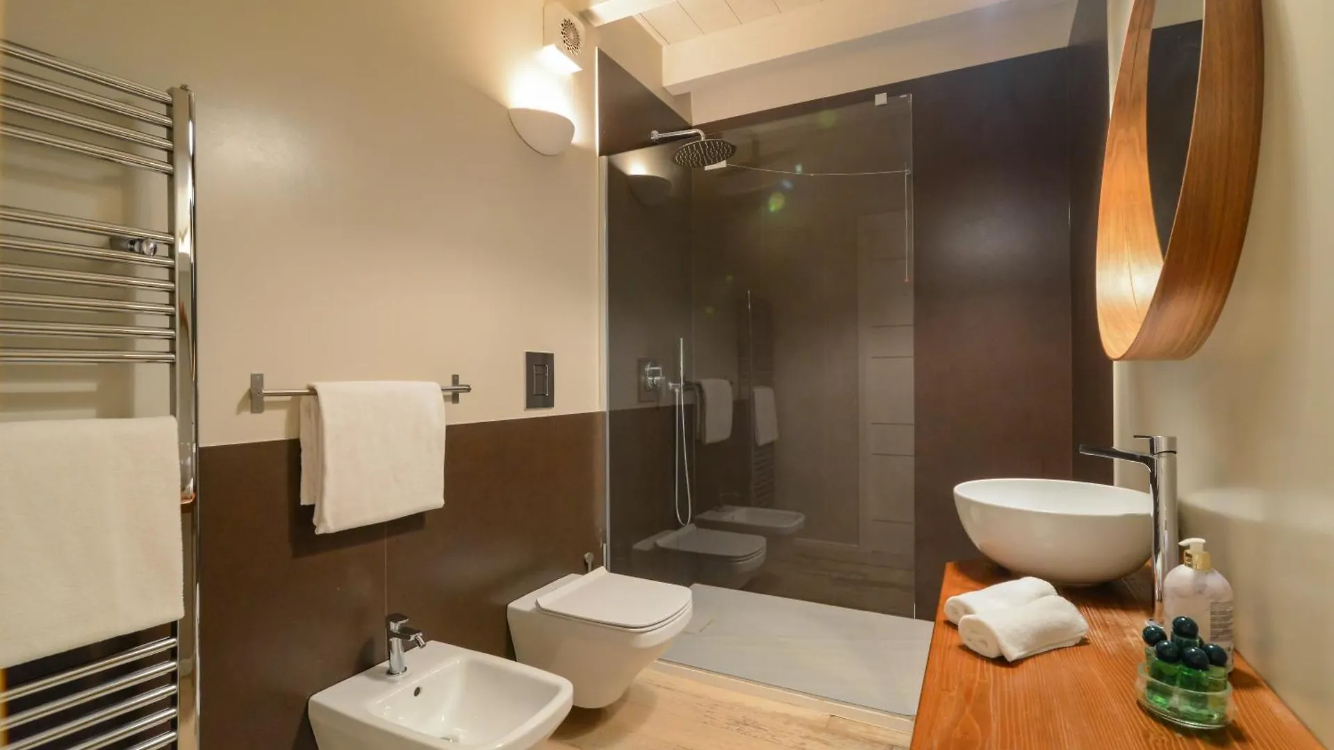 Cabanon Urban Apartments Peschiera del Garda Italy
